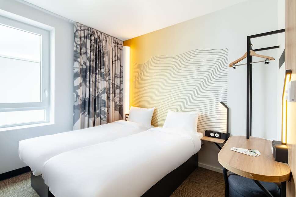 B & B Hotel Nice Aeroport Arenas