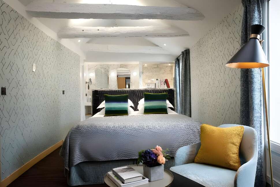 Artus Hotel