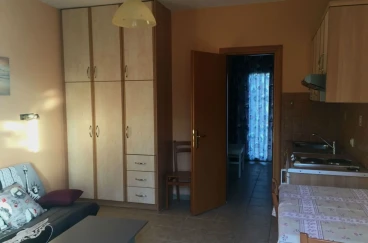 Helen's Studios&Apartments