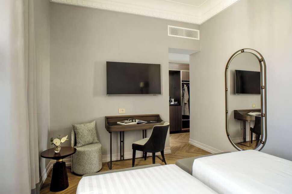 Aria Palace