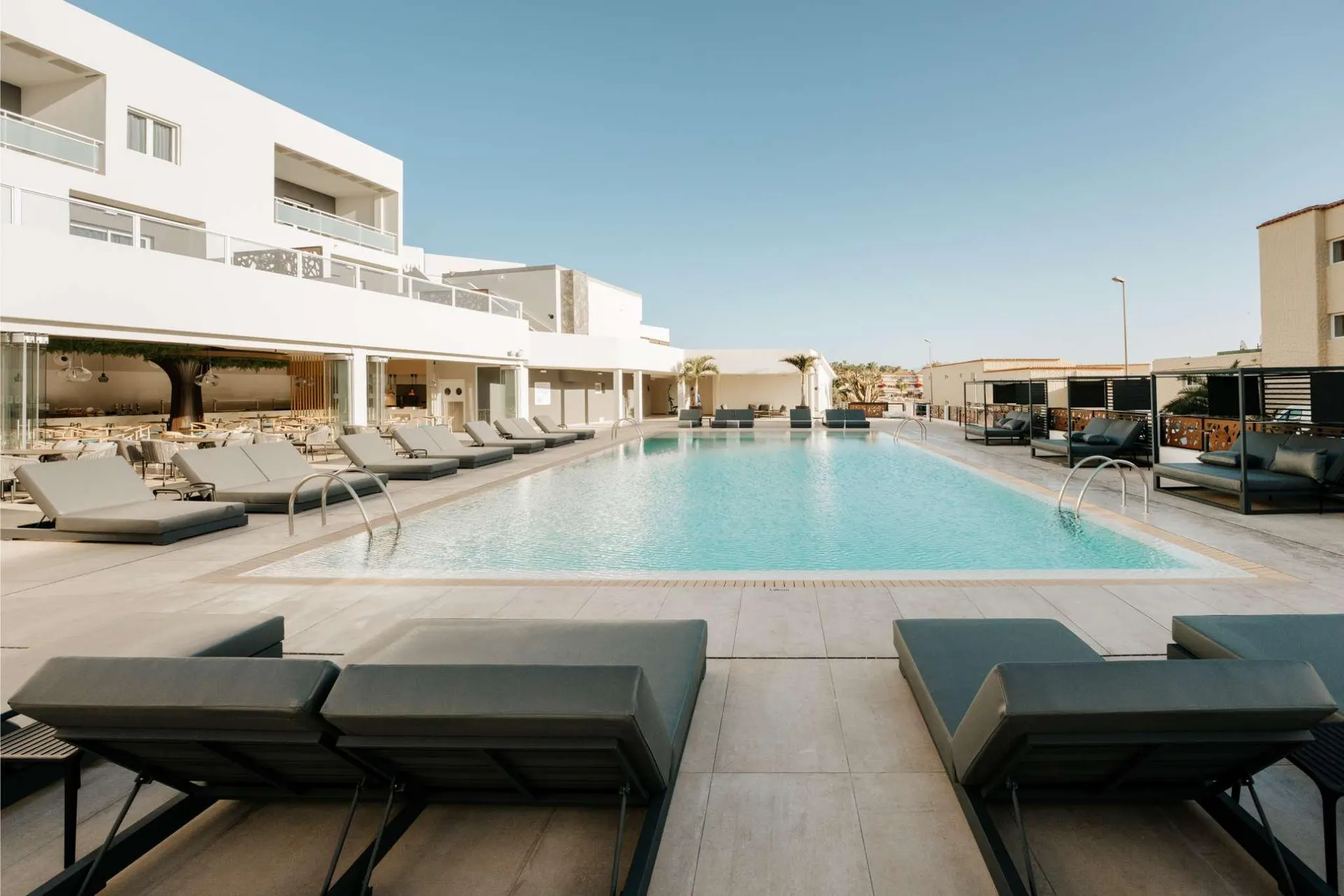 001 Higos Beach Boutique Singular Hotel Residence