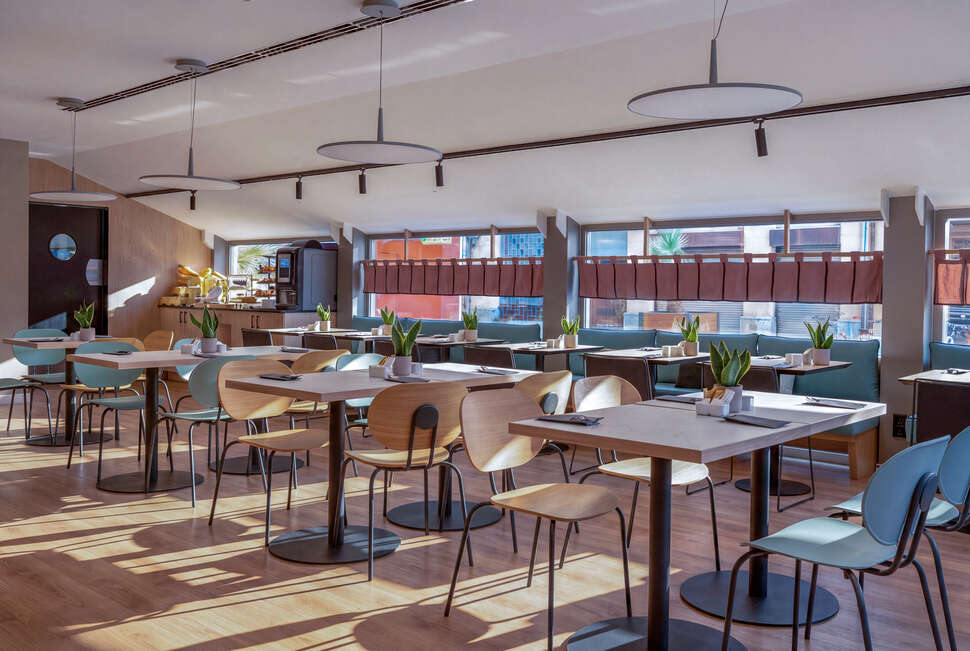Innside by Melia San Sebastian Orly