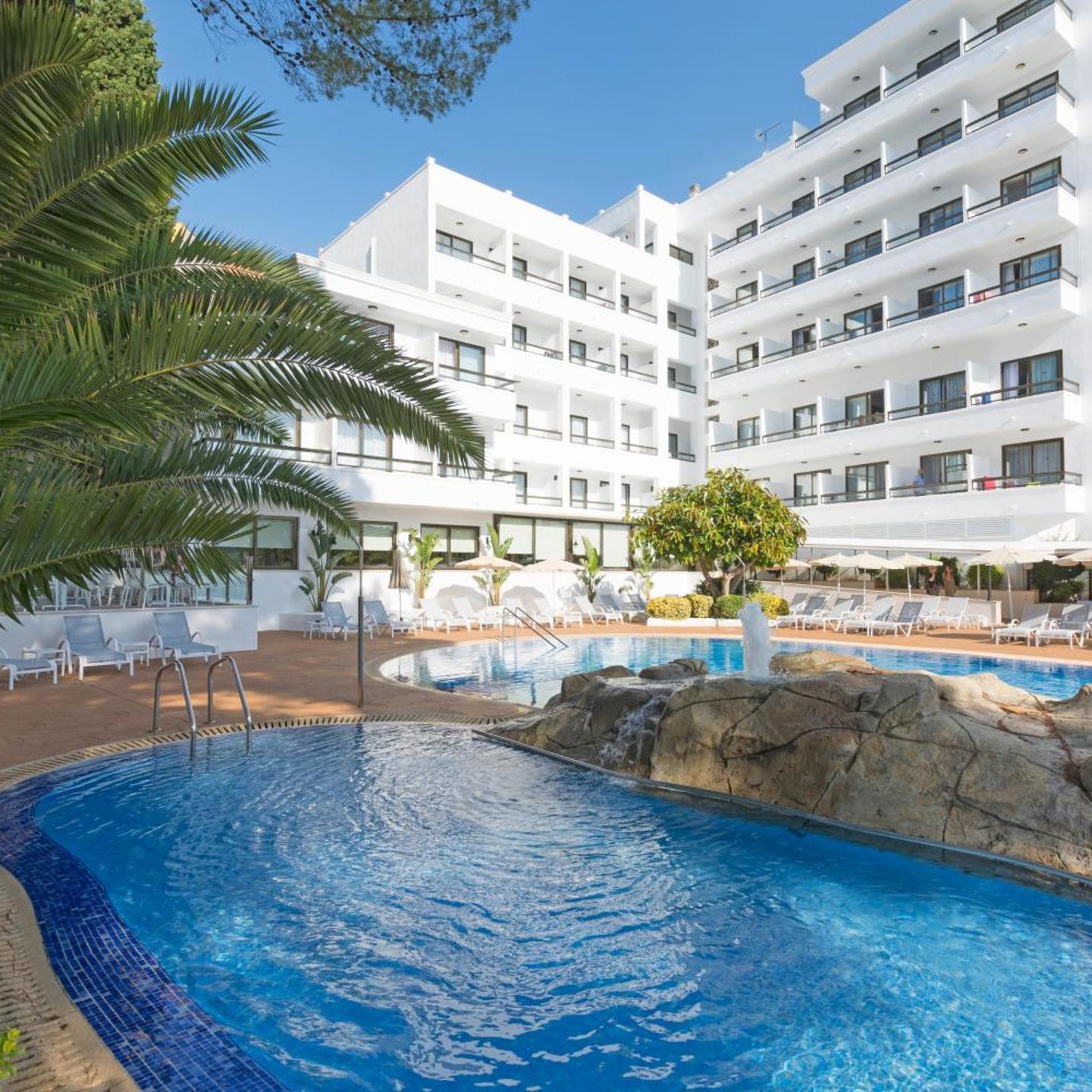 Hotel Palmira Paguera & Suites