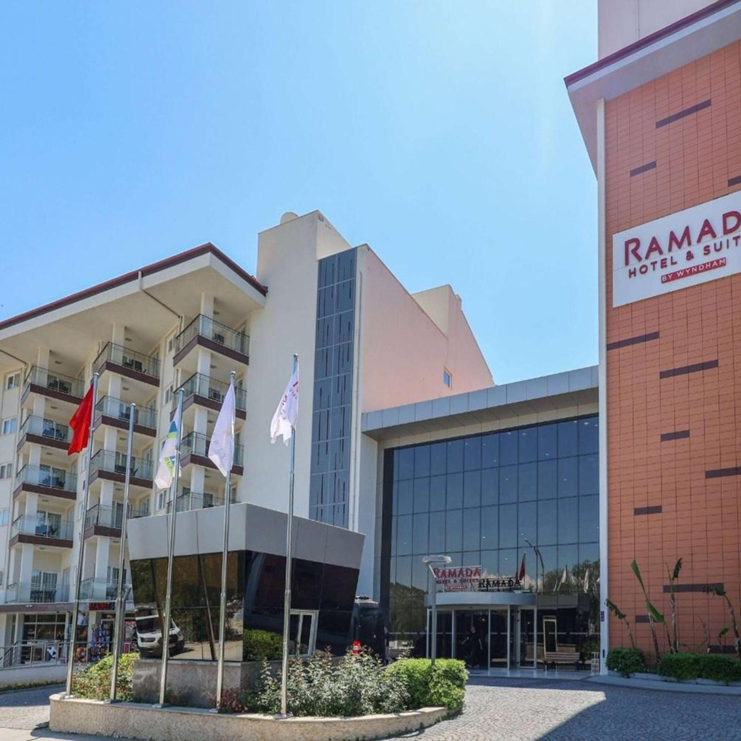 Ramada Hotel & Suites by Wyndham Kusadasi All Inclusive