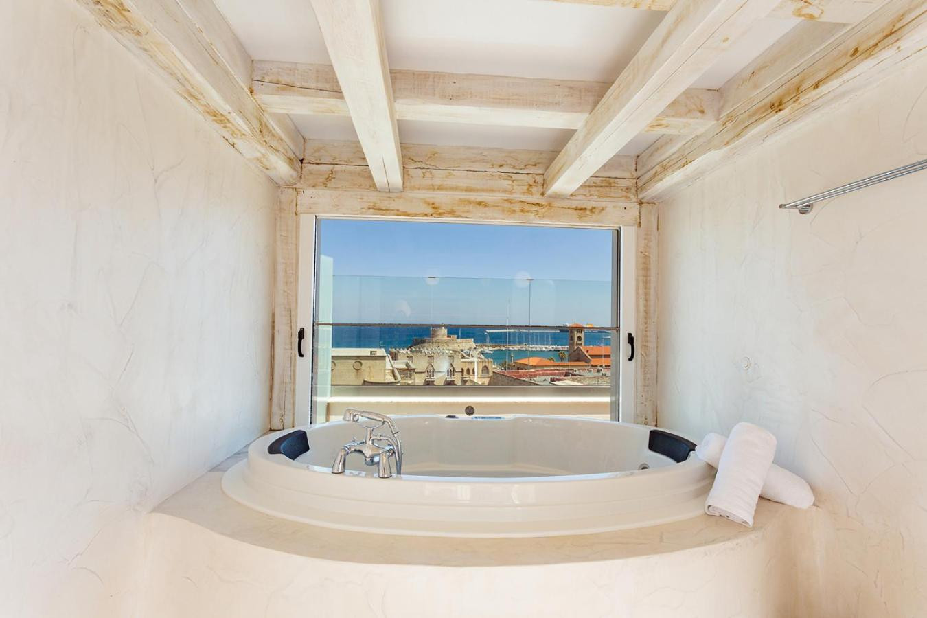 Rhodos Horizon City-Adults Only