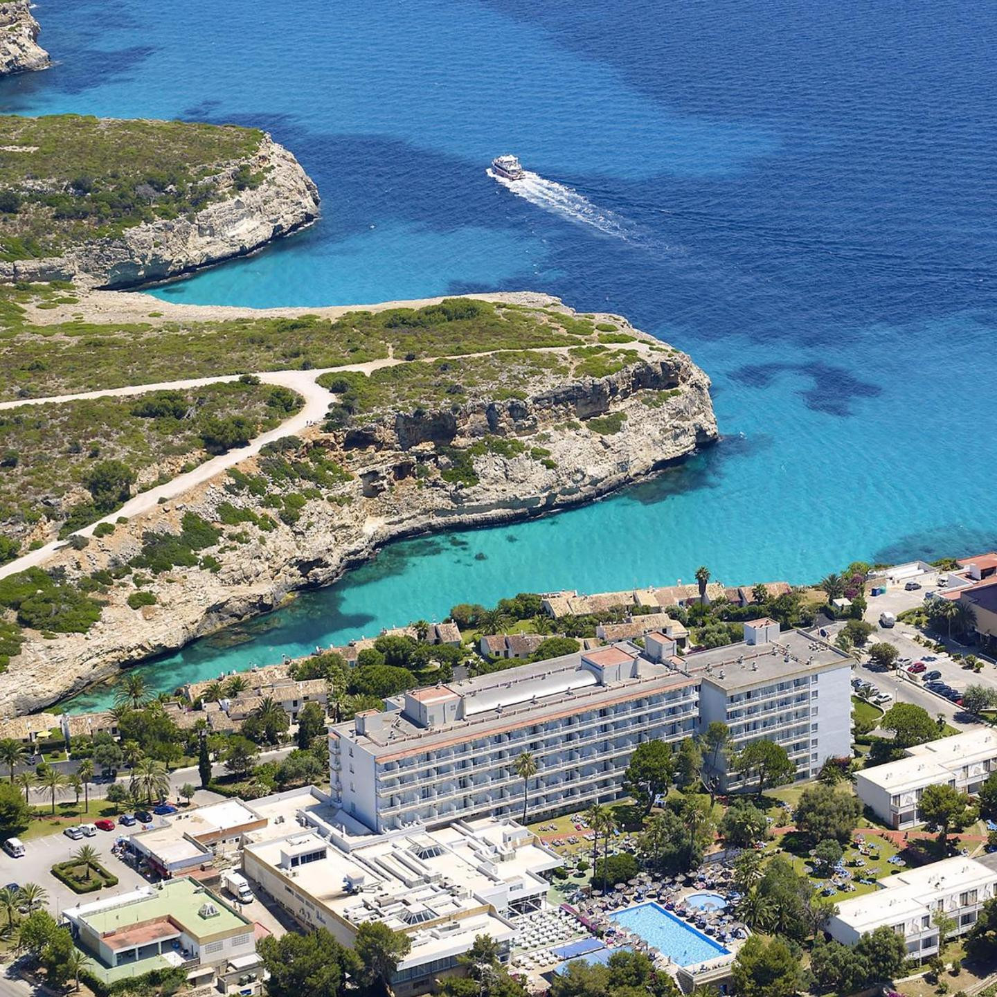 AluaSun Cala Antena - All Inclusive