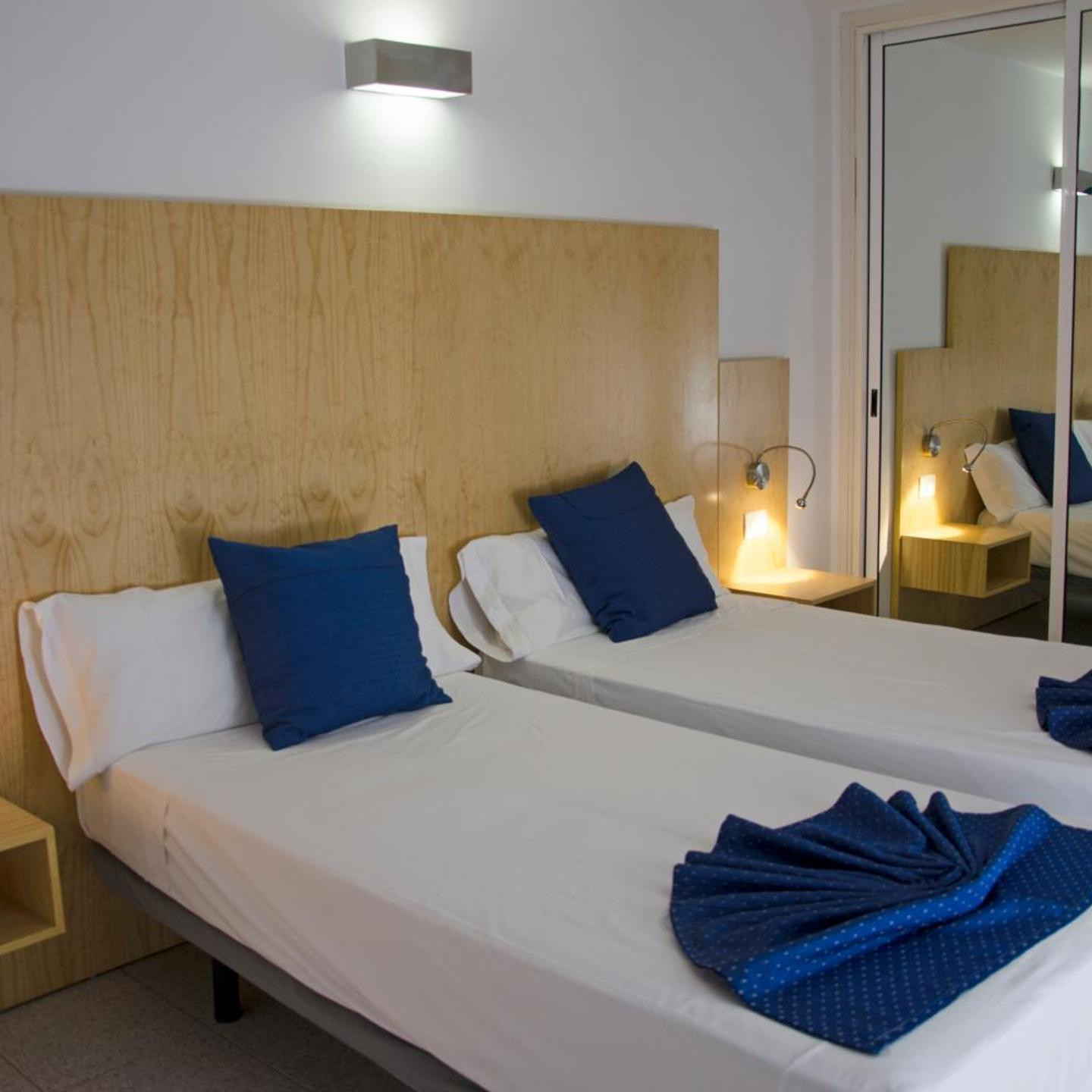 Ereza Apartamentos Los Hibiscos