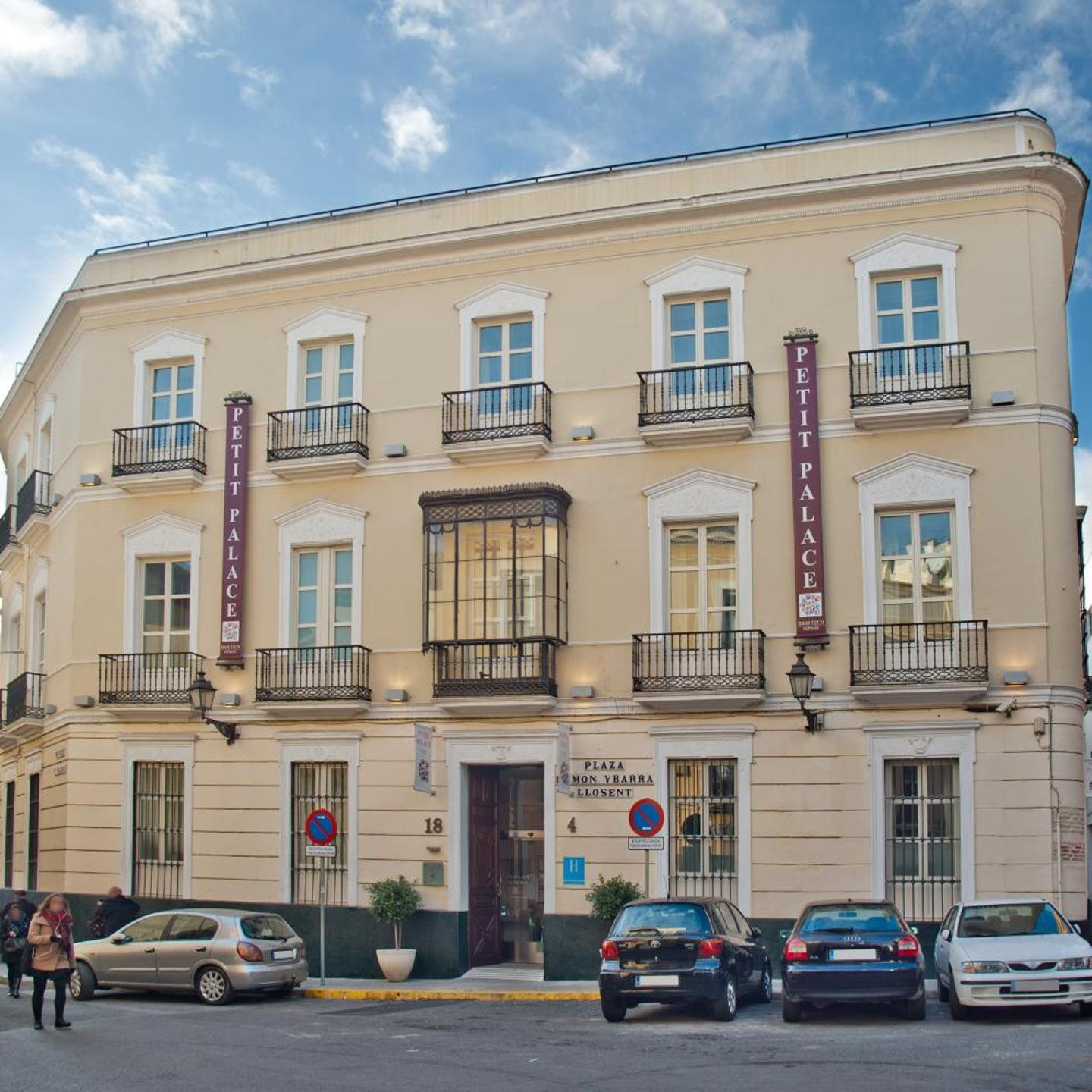 Petit Palace Santa Cruz