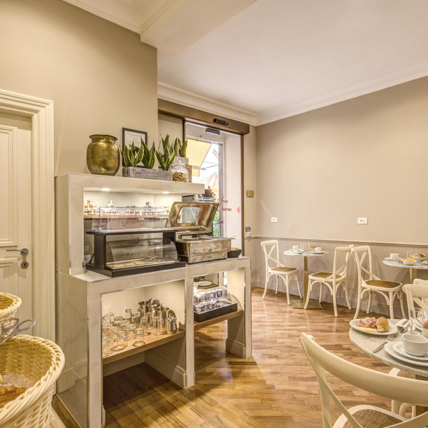 Charme Spagna Boutique Hotel