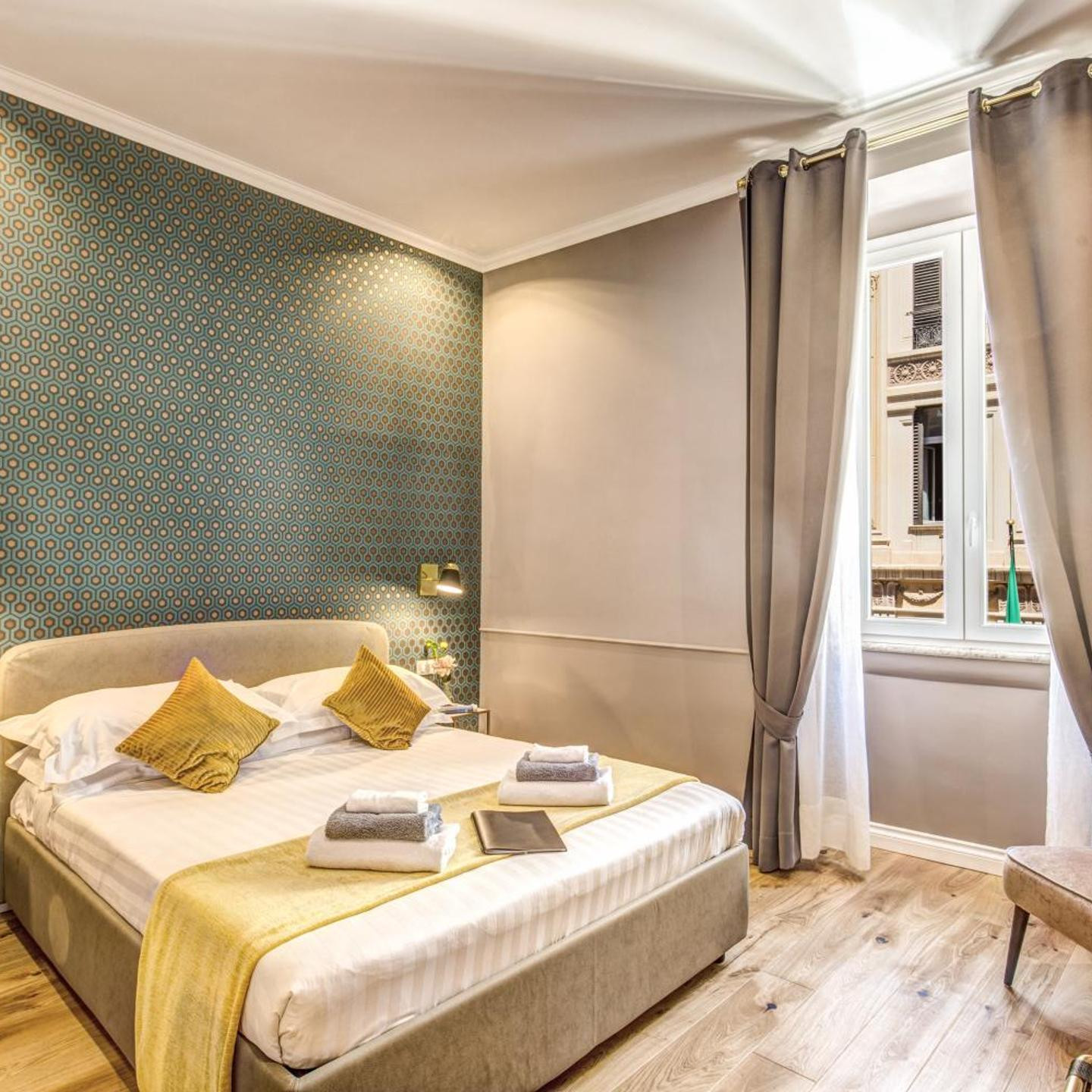 Charme Spagna Boutique Hotel