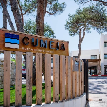 CUMEJA Beach Club & Hotel