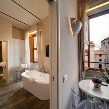 Navona Palace Luxury Inn