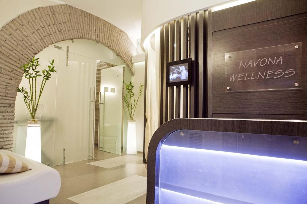Navona Palace Luxury Inn