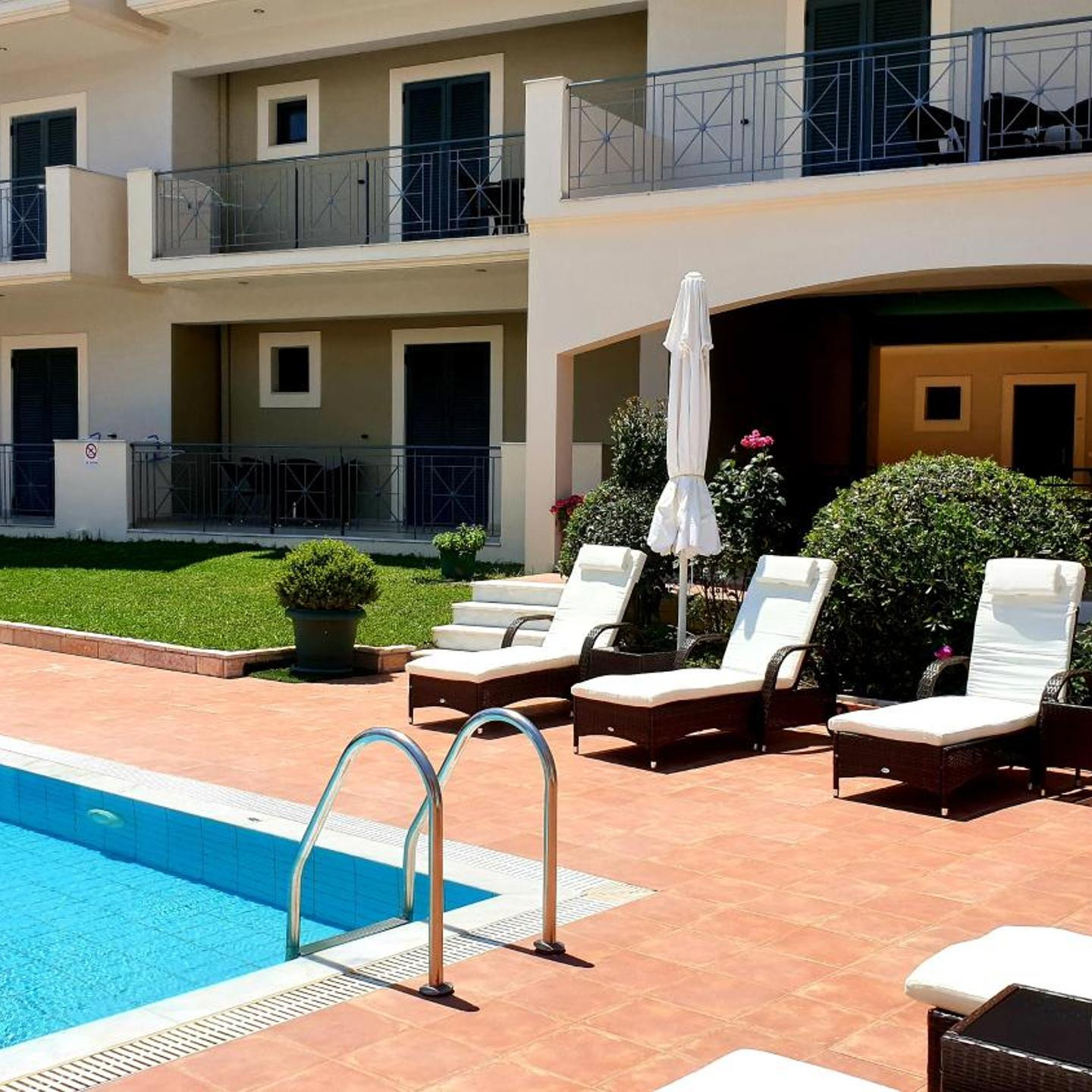 Eleana Boutique Hotel & Blue Infinity