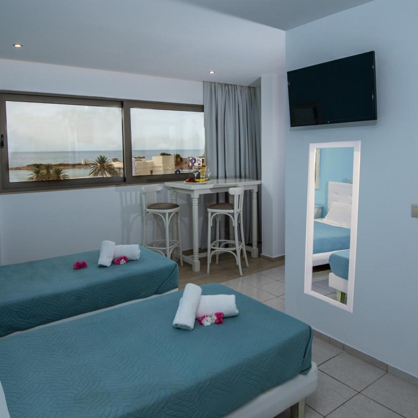 Kastro Beach Apartments