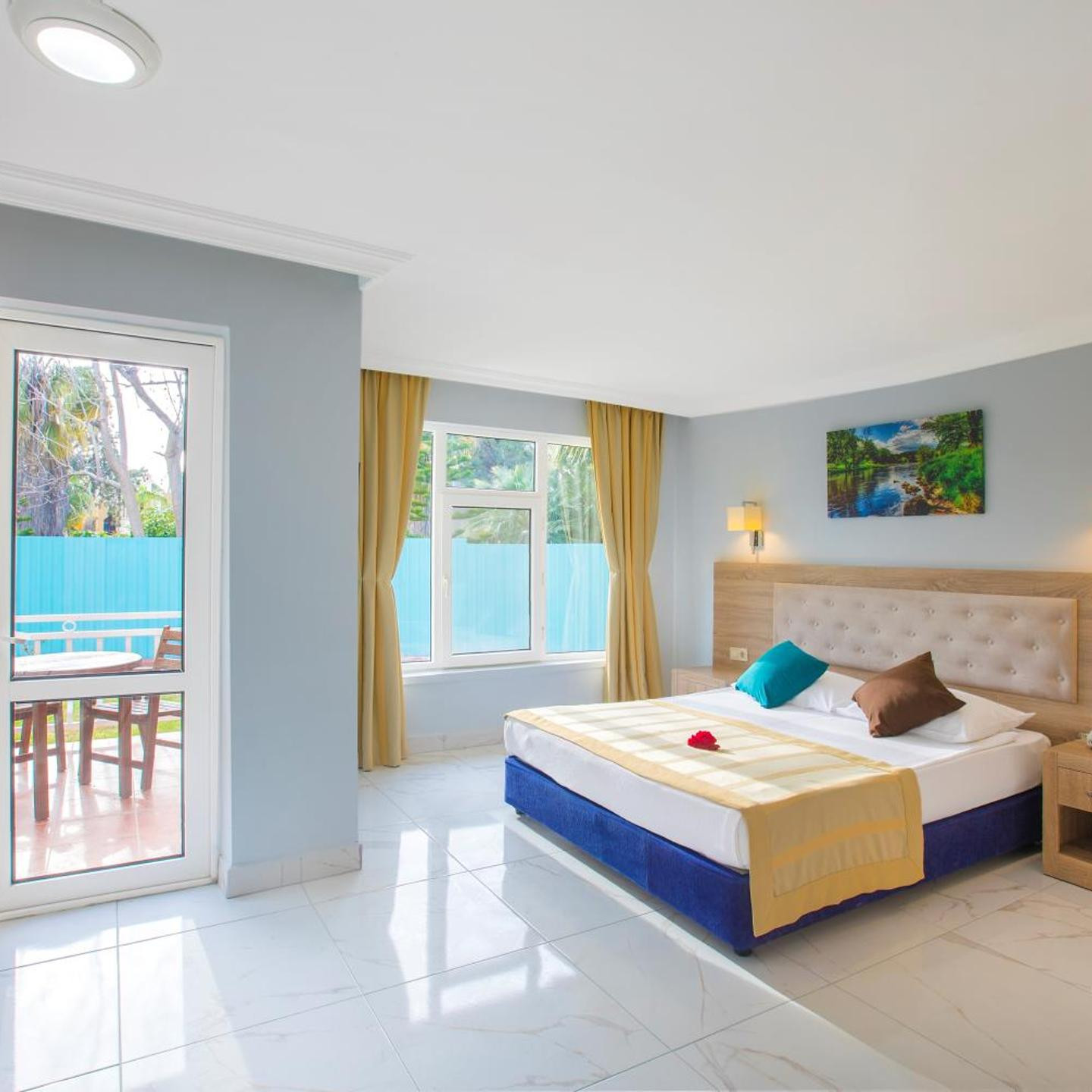 MERİDİA BEACH HOTEL