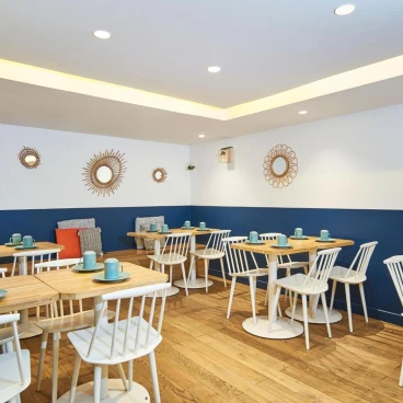 Hotel Magenta 38 by Happyculture