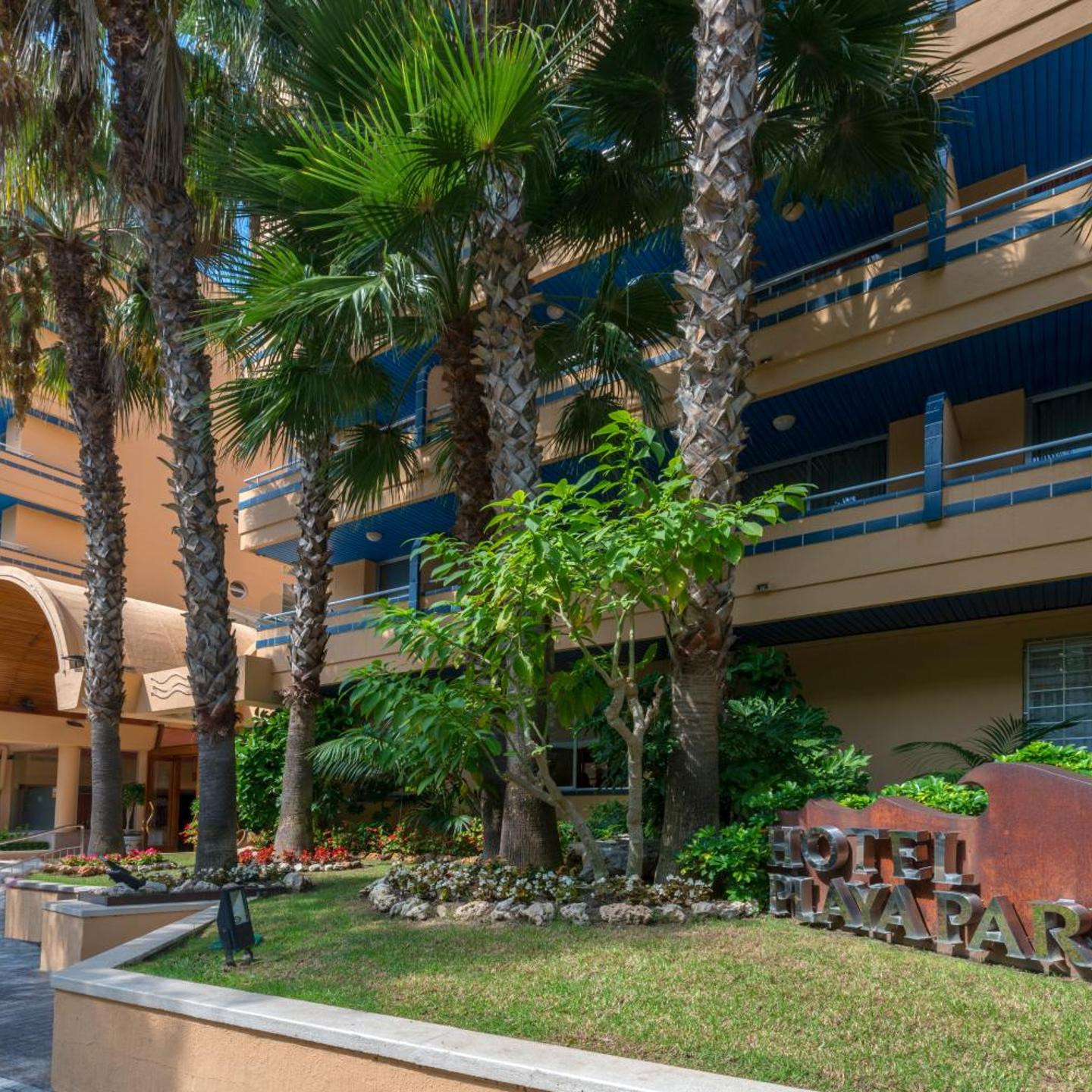 4R Playa Park