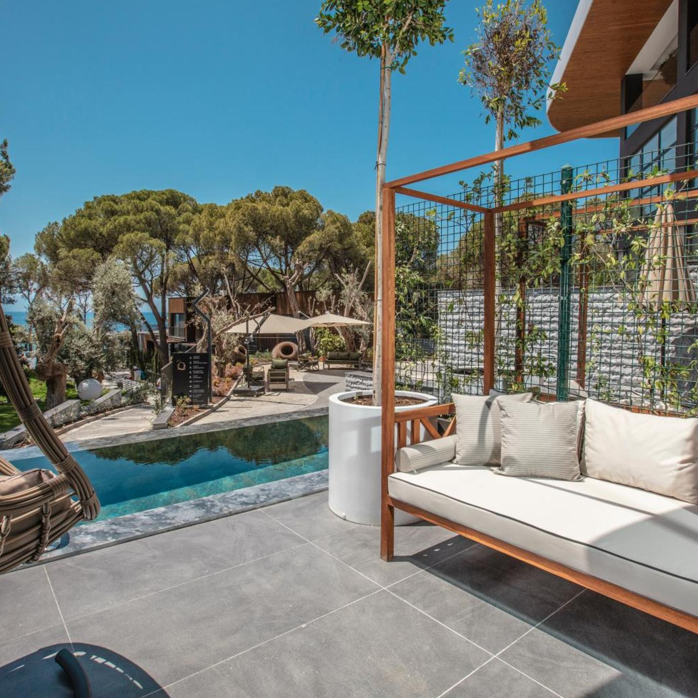 Unique Life Style Hotel