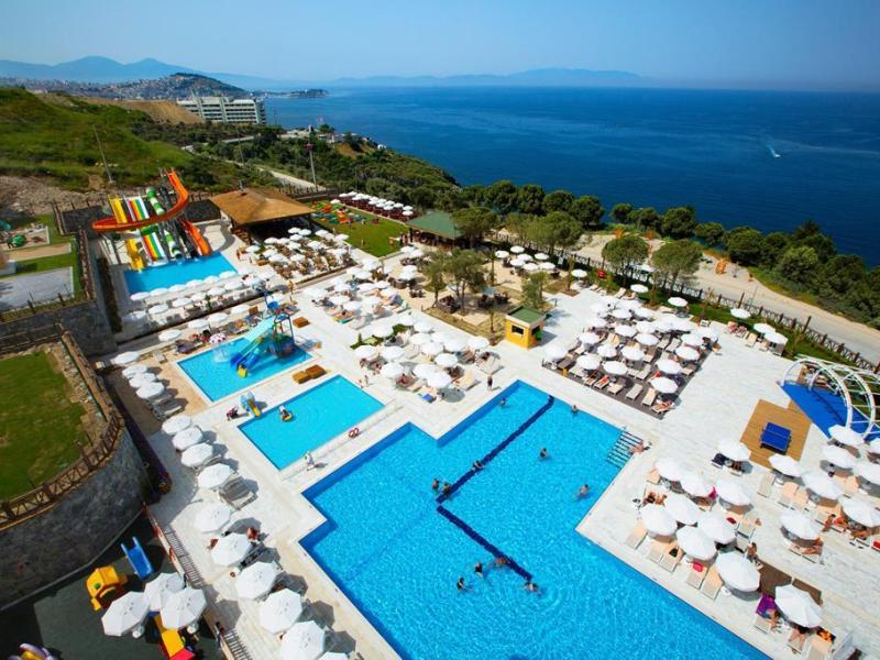 Hotel Ramada By Wyndham Resort Kusadasi En Golf