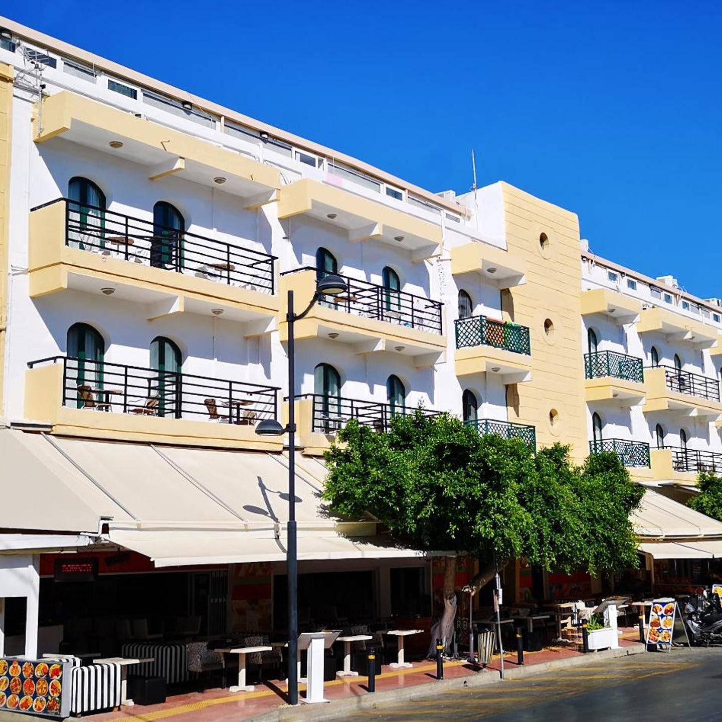 Pela Maria Hotel