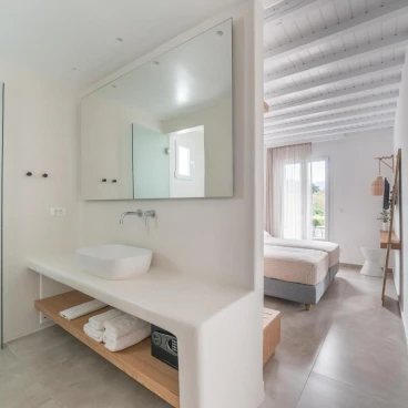 Vienoula's Garden Hotel