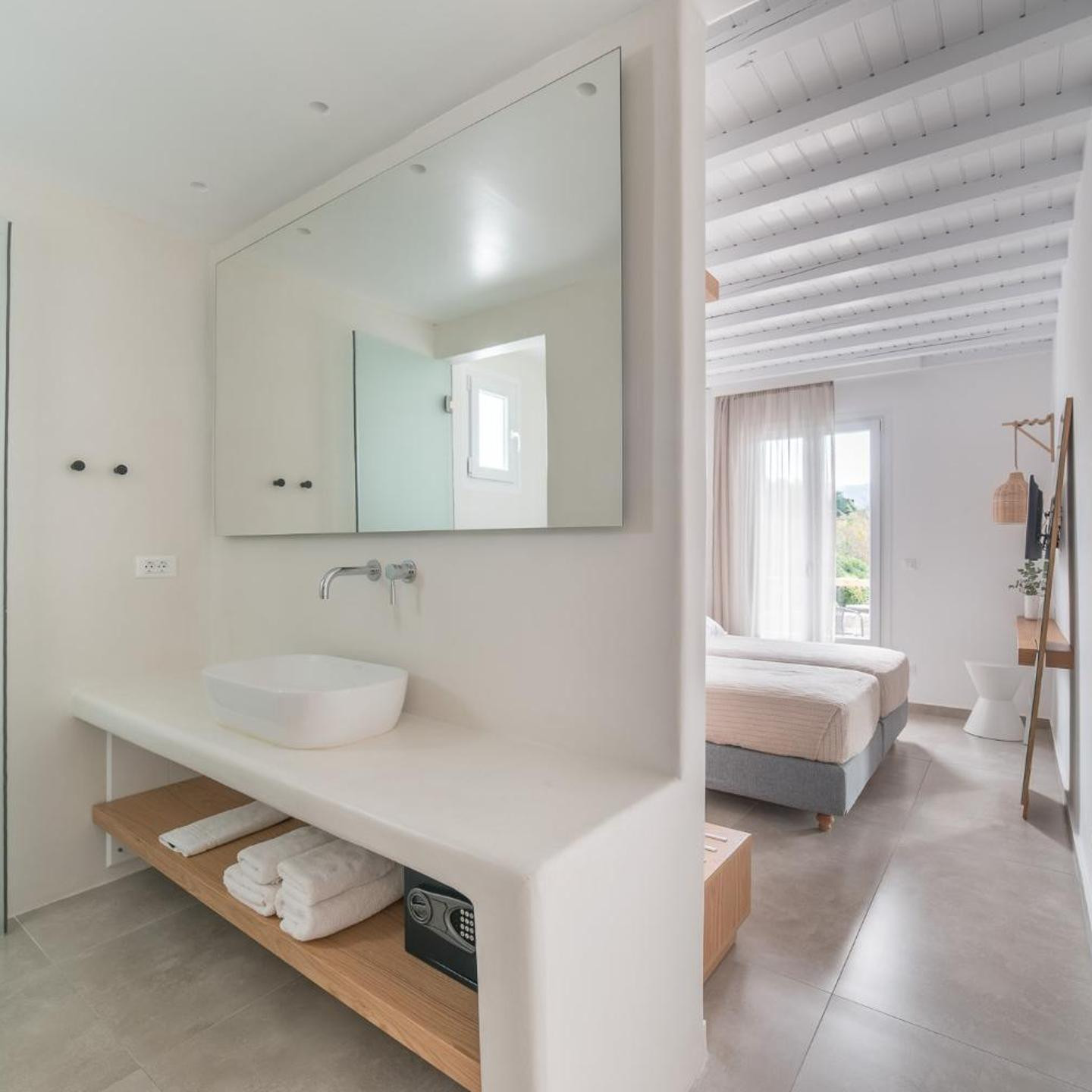 Vienoula's Garden Hotel