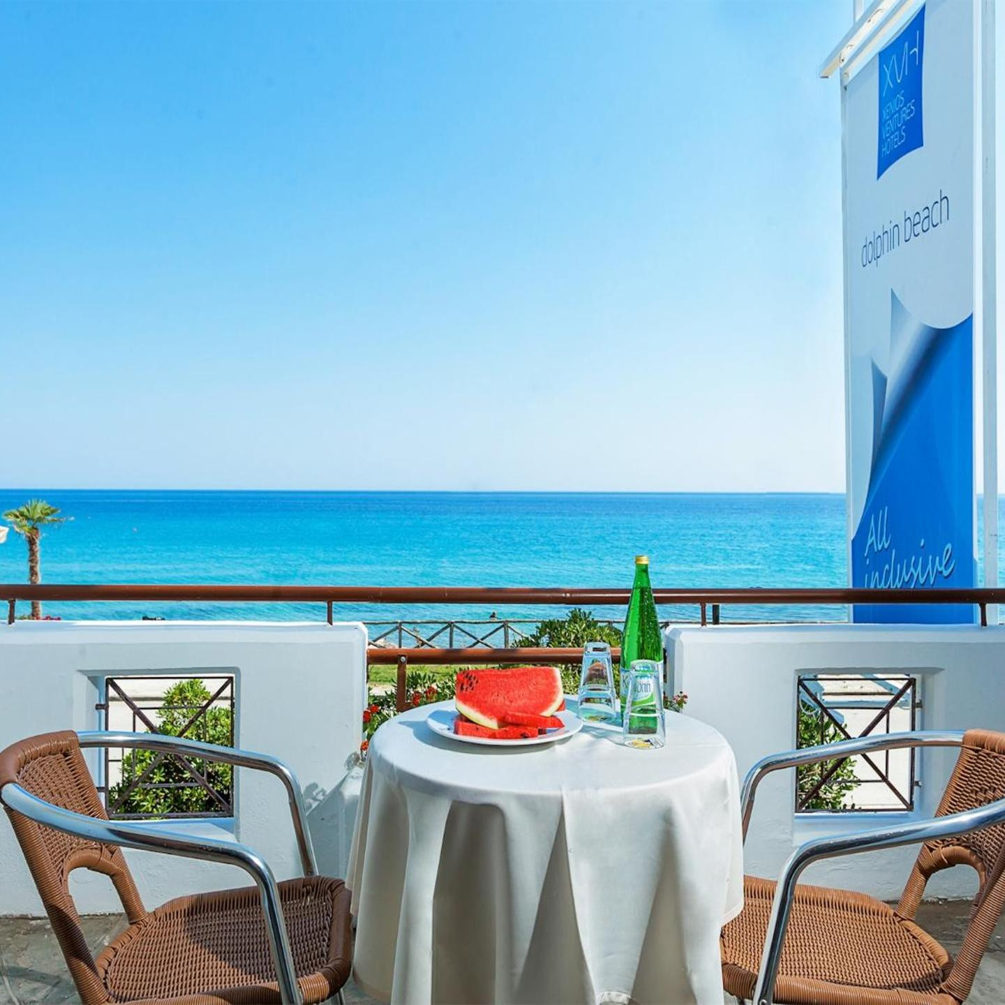 Xenios Dolphin Beach Hotel