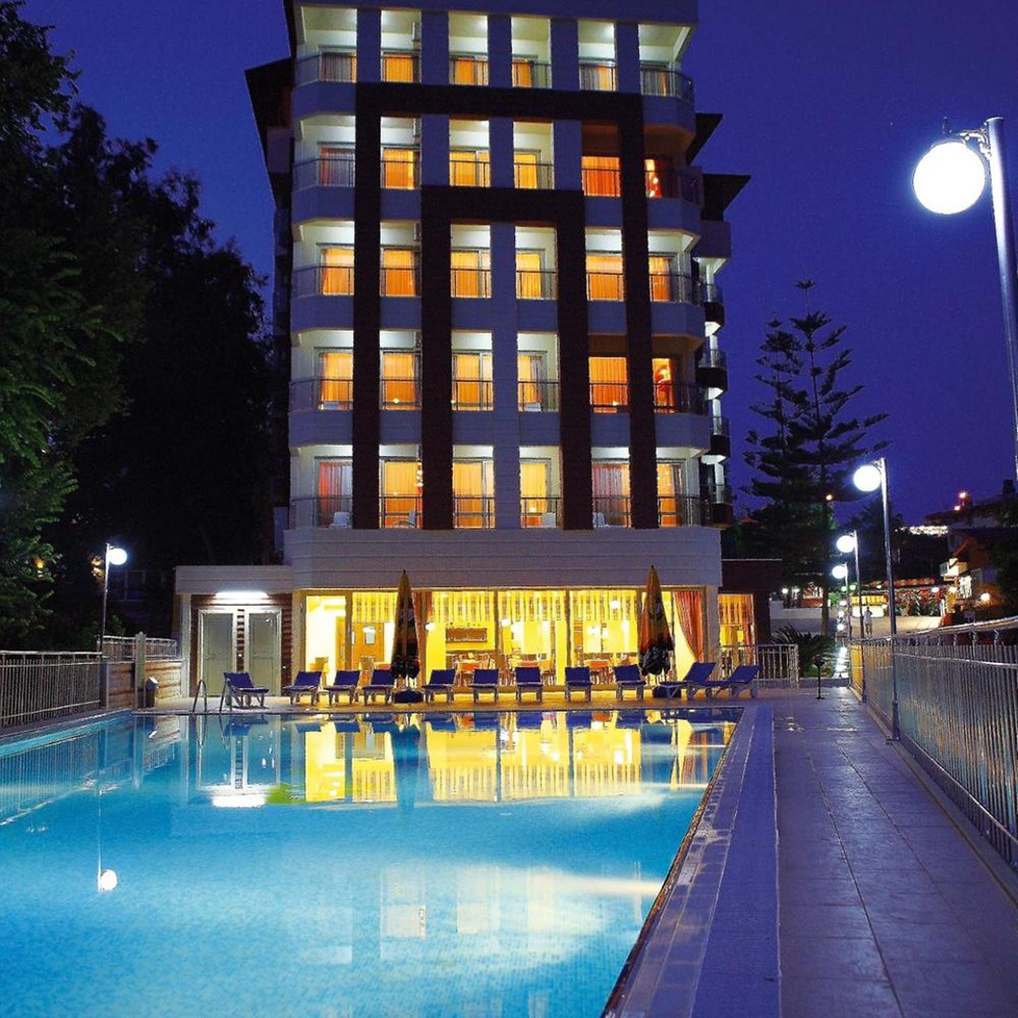 Sirma Hotel