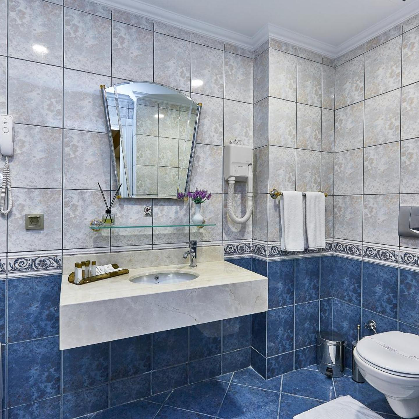 Seres Hotel Old City