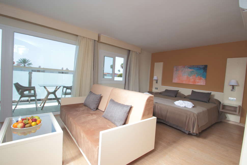 HL Suite Nardos Hotel