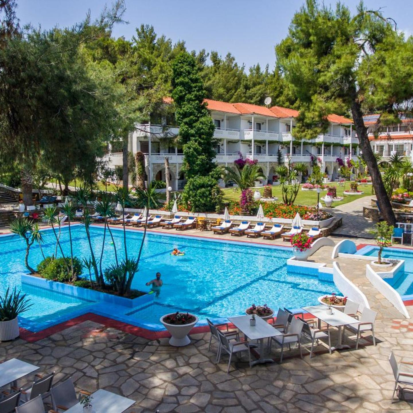 Porfi Beach Hotel