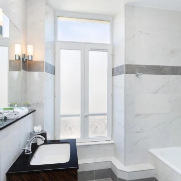 The Jay Hotel by HappyCulture