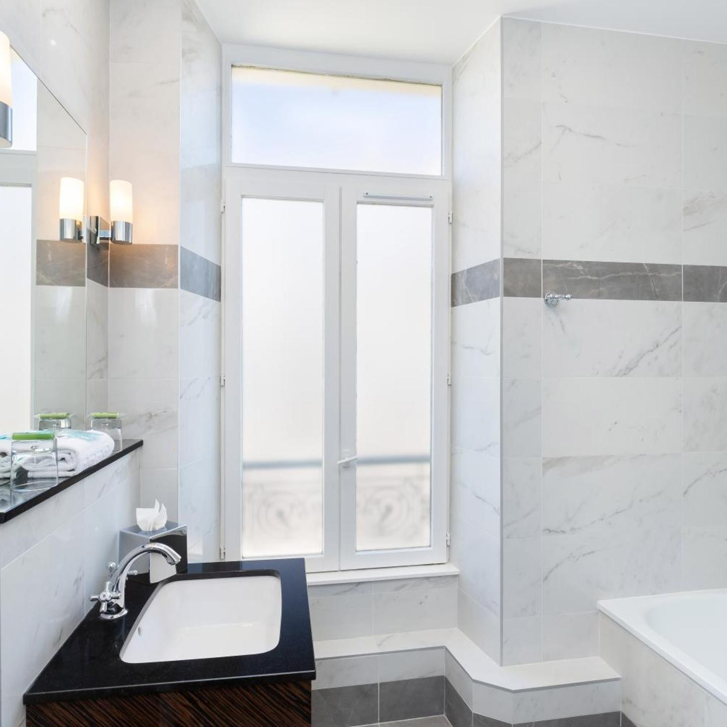 The Jay Hotel by HappyCulture