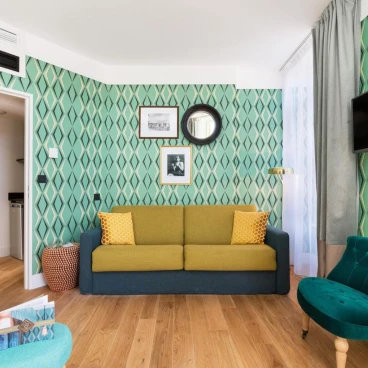 The Jay Hotel by HappyCulture