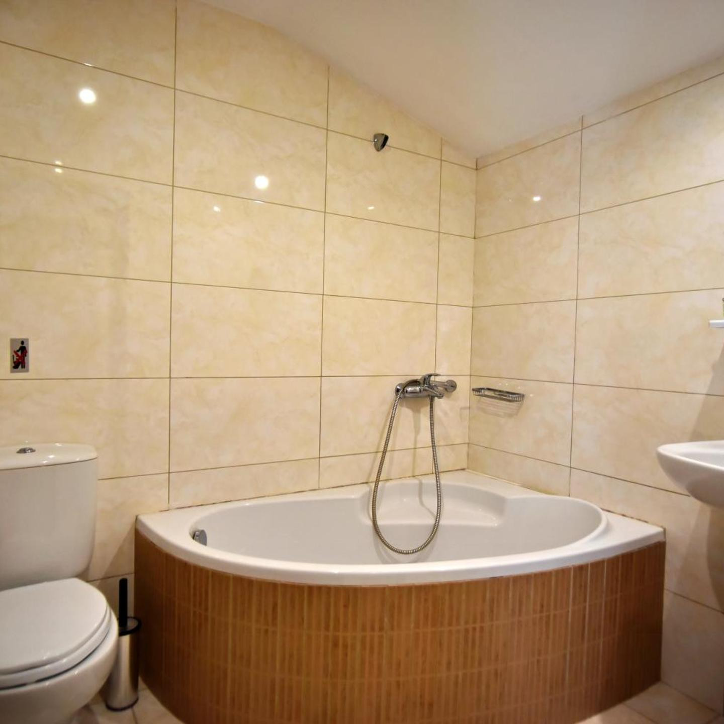 24 Seven Boutique Hotel