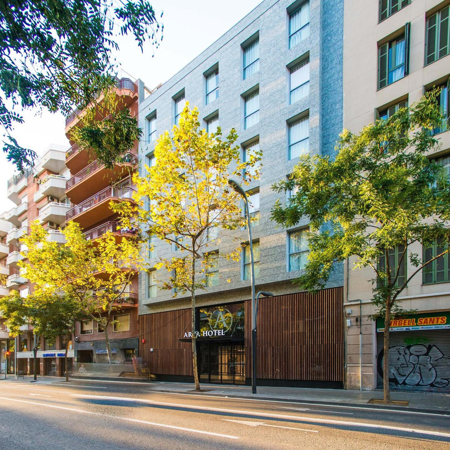 Arya Stadium Hotel