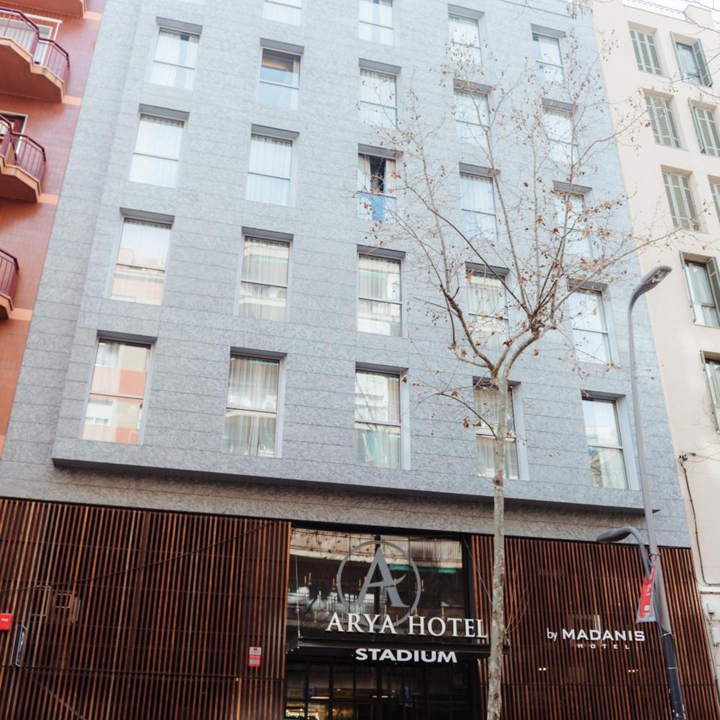 Arya Stadium Hotel