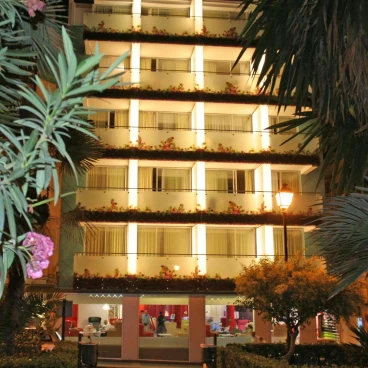 Hotel Oasis Plaza