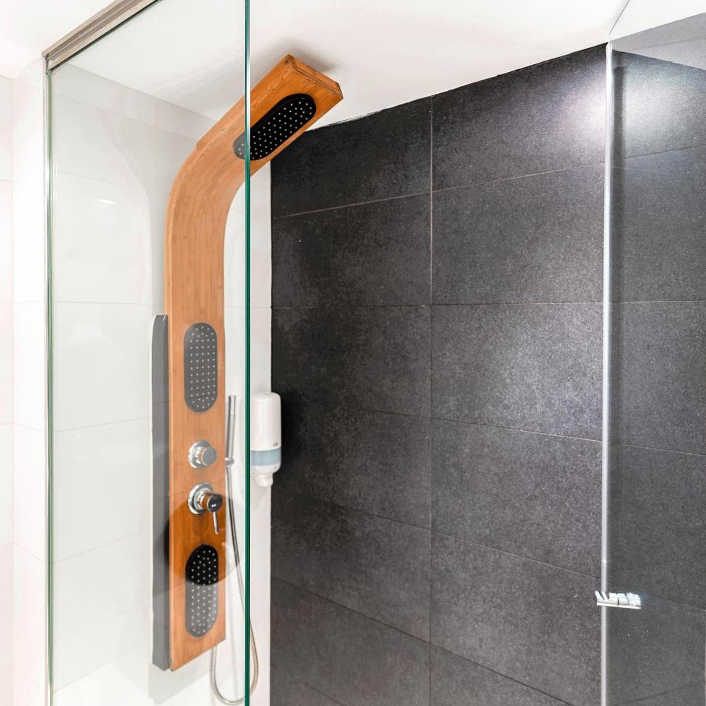 Bristol Sunset Beach - Holiday Apartments