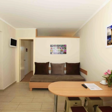 Sun City Apartments & Hotel