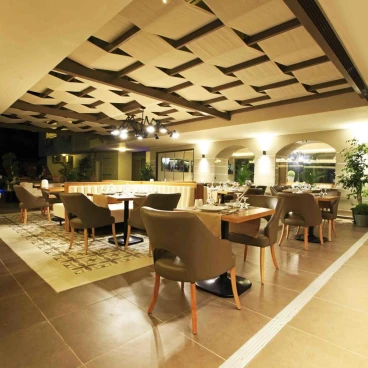 Sun City Apartments & Hotel