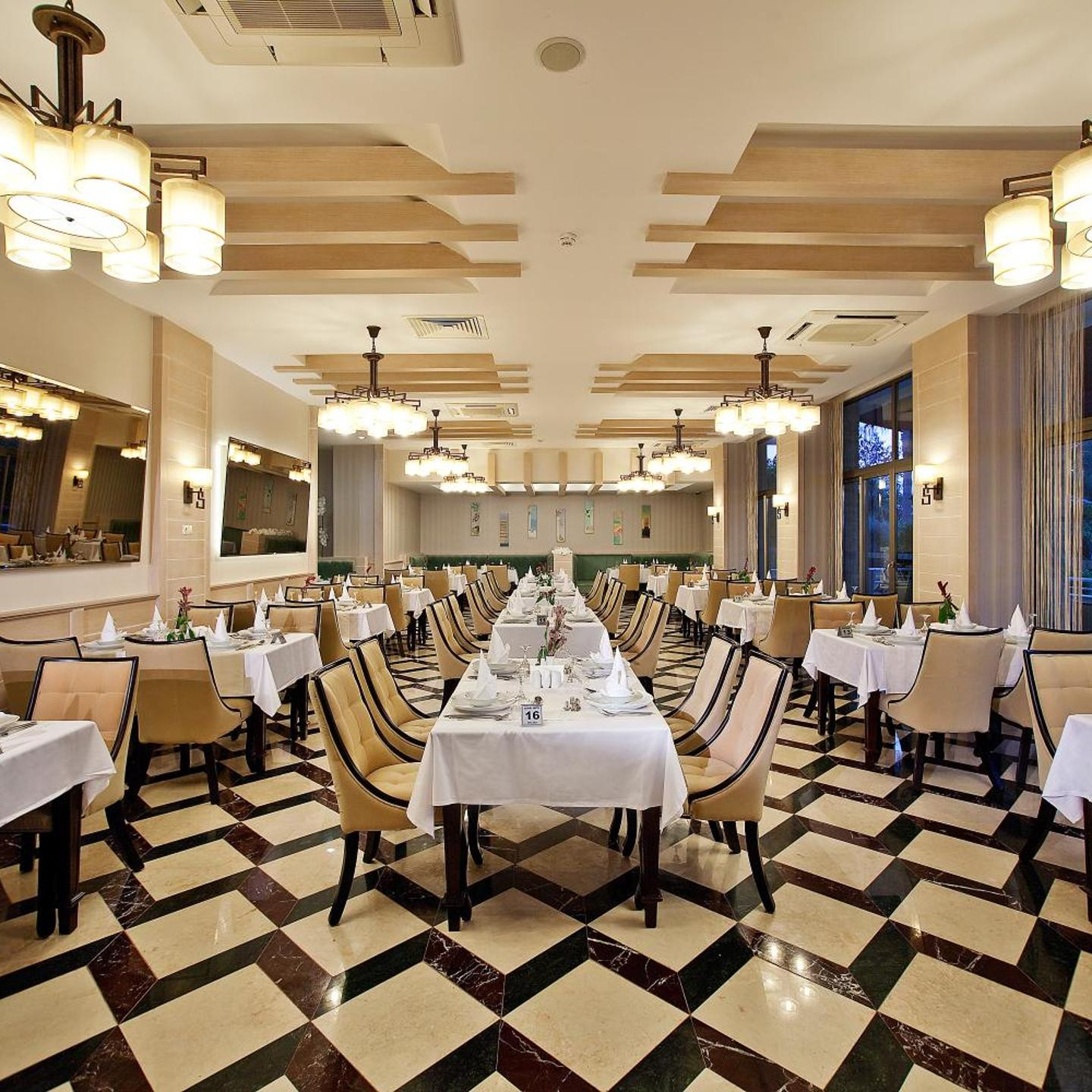Saphir Hotel & Villas