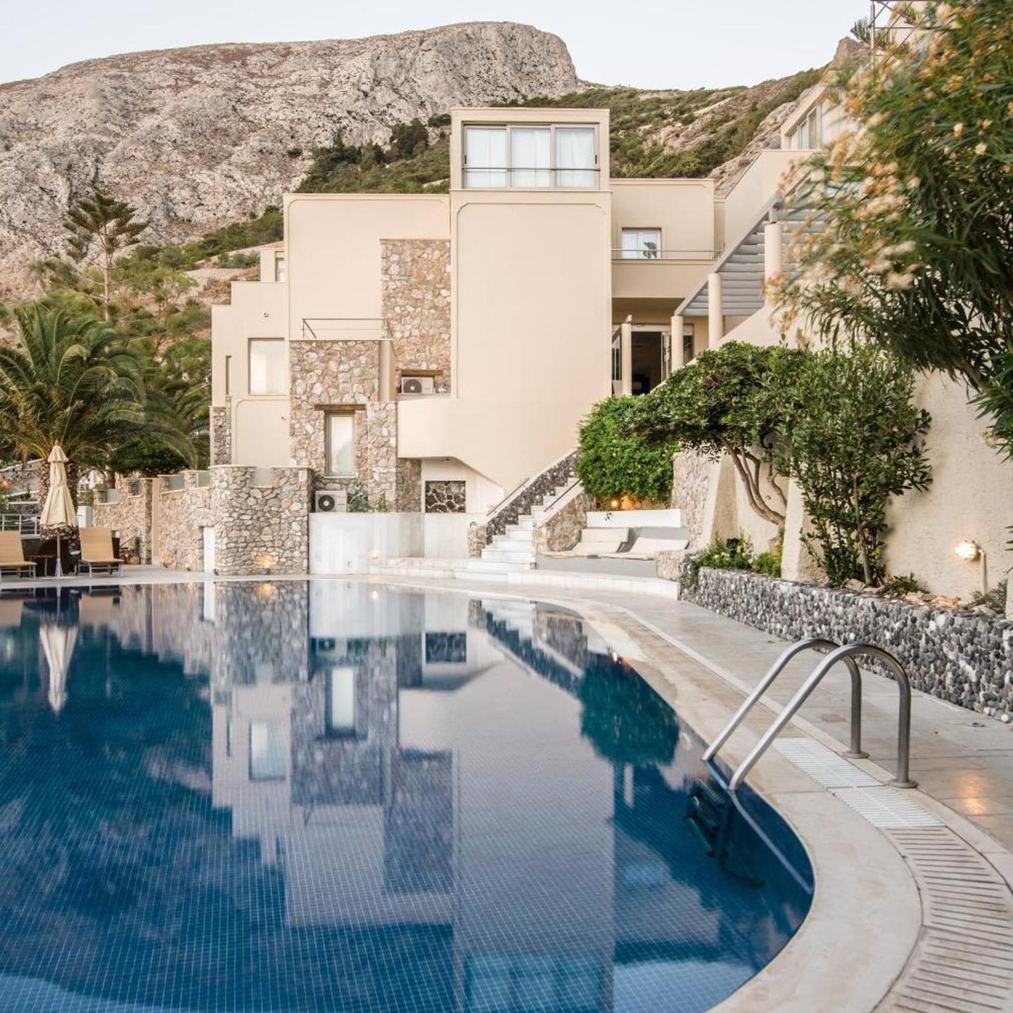 Antinea Suites Hotel & Spa