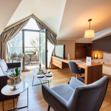 Dosso Dossi Hotels & Spa Downtown
