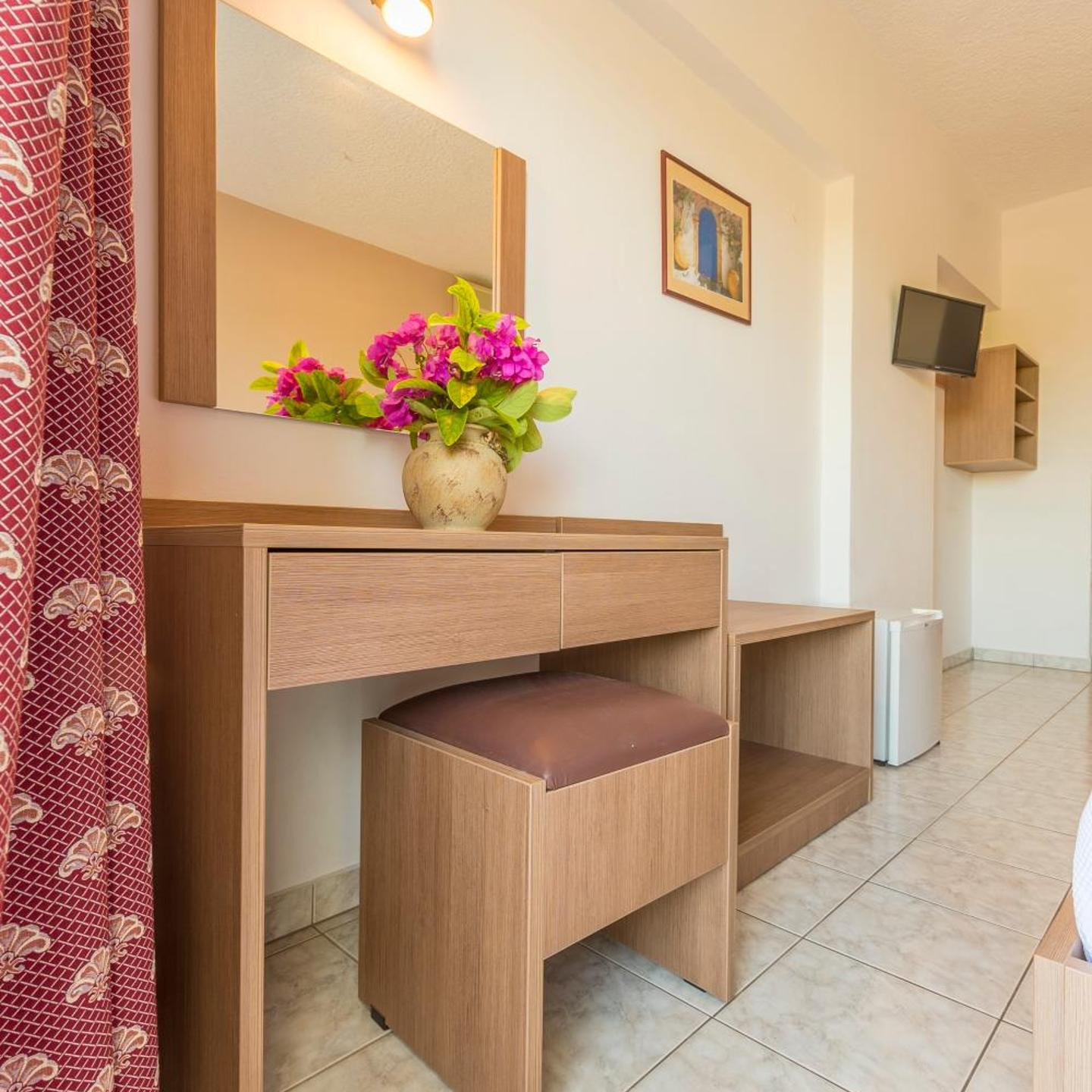 HOTEL TINA FLORA