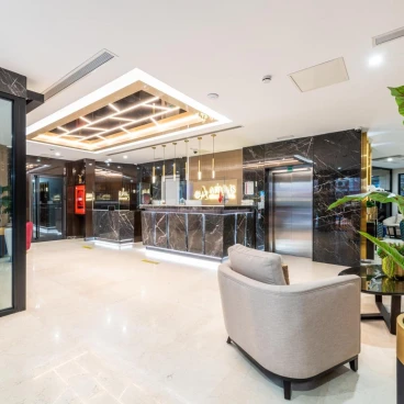 Aprilis Deluxe Hotel