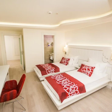 Laguna Beach Alya Resort & Spa
