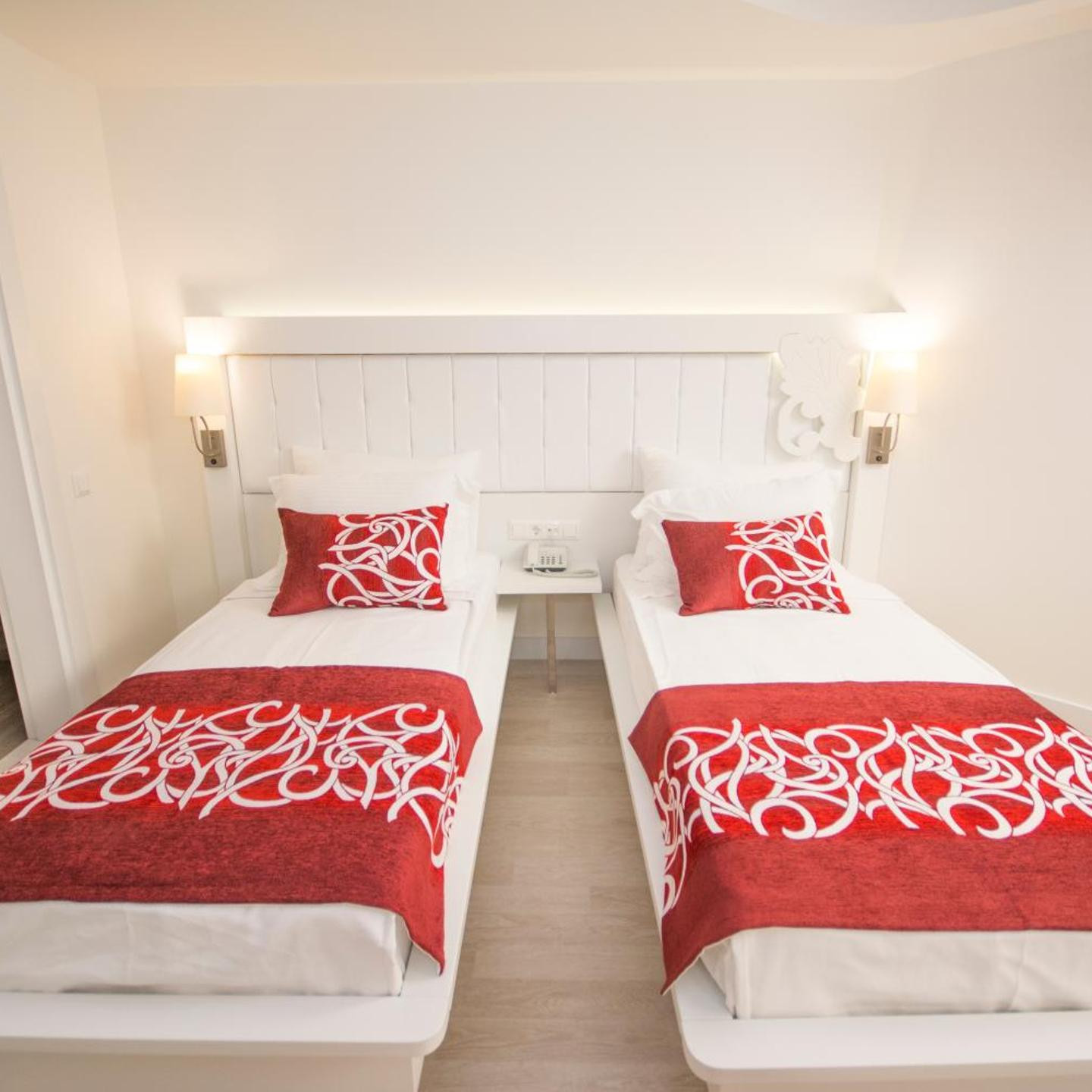 Laguna Beach Alya Resort & Spa