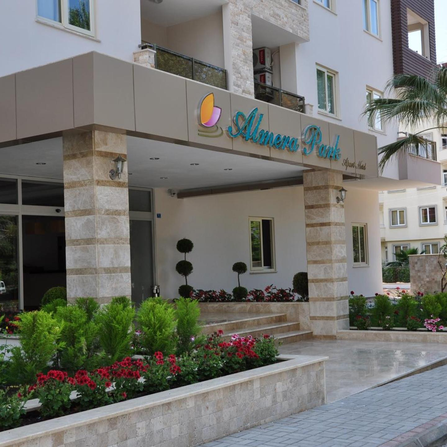 Almera Park Apart Hotel